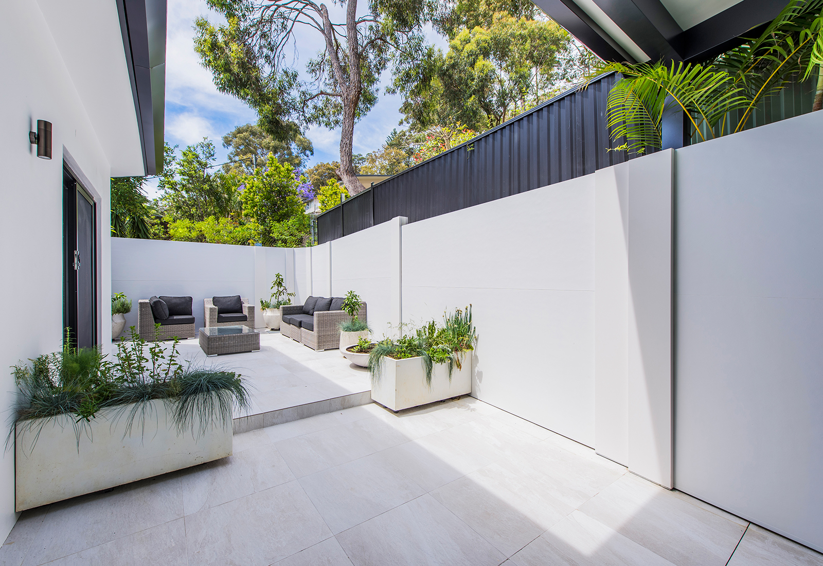 Courtyard Fencing Perth ModularWalls Ritz Exterior Design